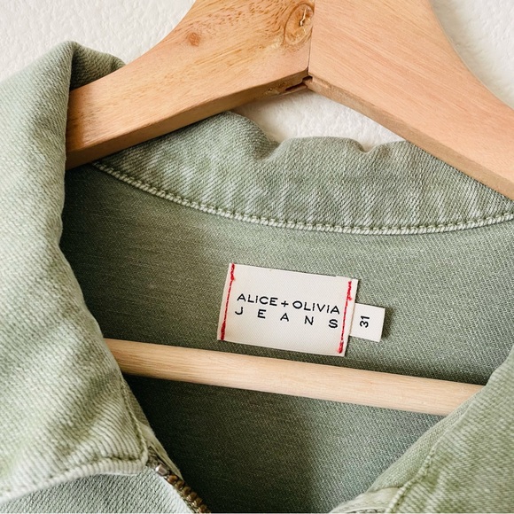 Alice + Olivia Jeans SIZE 31 Gorgeous wide leg collared jumpsuit in Sage green - Picture 5 of 9